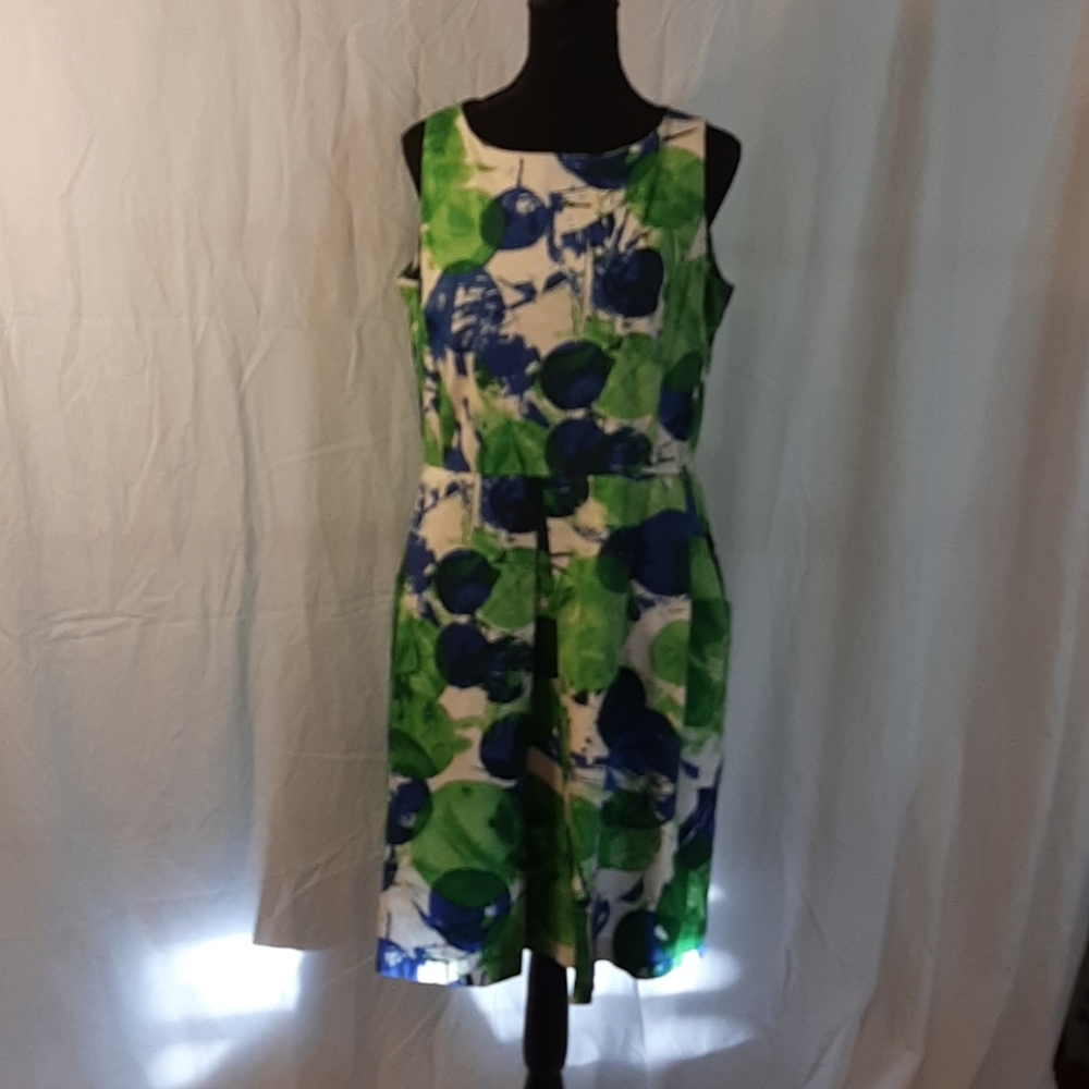 Julian Taylor sleeveless dress with pockets 16
